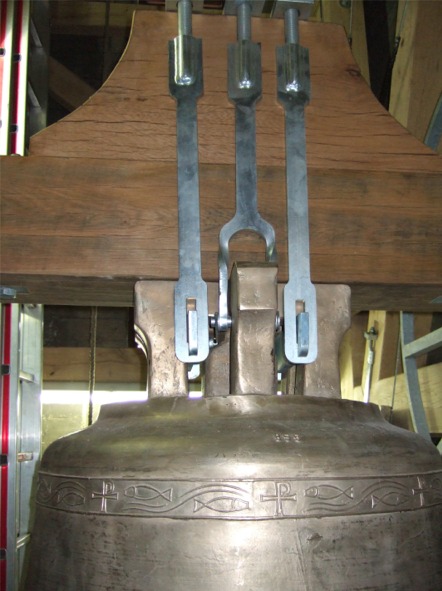 Geschwei�te Halterungen am Joch